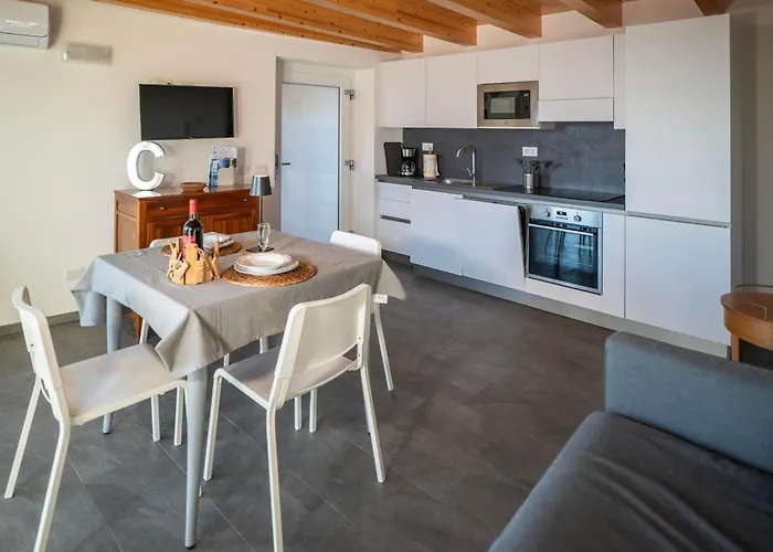 Delfina Terrazzo 013239-cni-00132 *