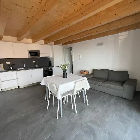 Delfina Terrazzo 013239-cni-00132 * Vercana