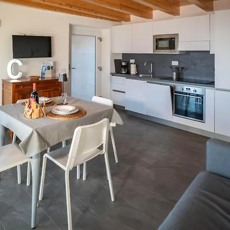 Delfina Terrazzo 013239-cni-00132 *