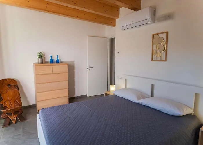 Delfina Terrazzo 013239-cni-00132 *